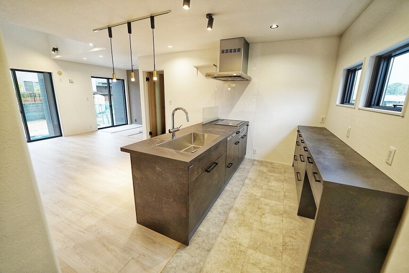 pixta_78687428_M-960x641